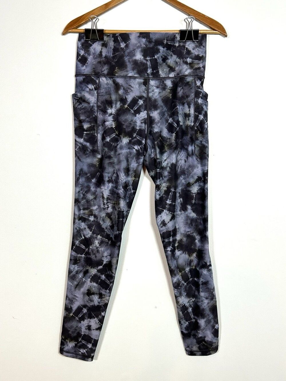 Athleta Salutation Stash Pocket II Print 7/8 Leggings Womens MT Medium Tall